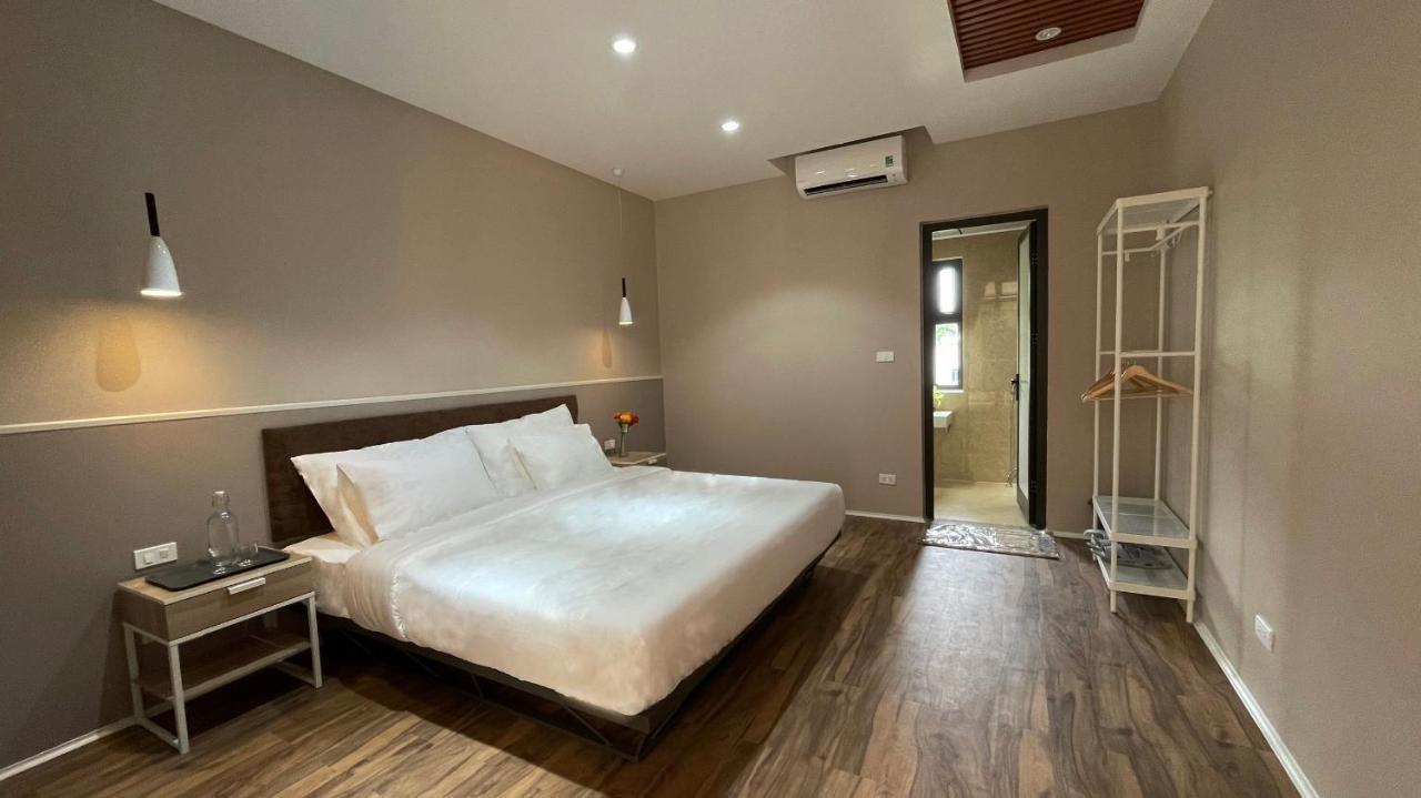 Phoenix Minh Chau Hotel 꽝닌 외부 사진