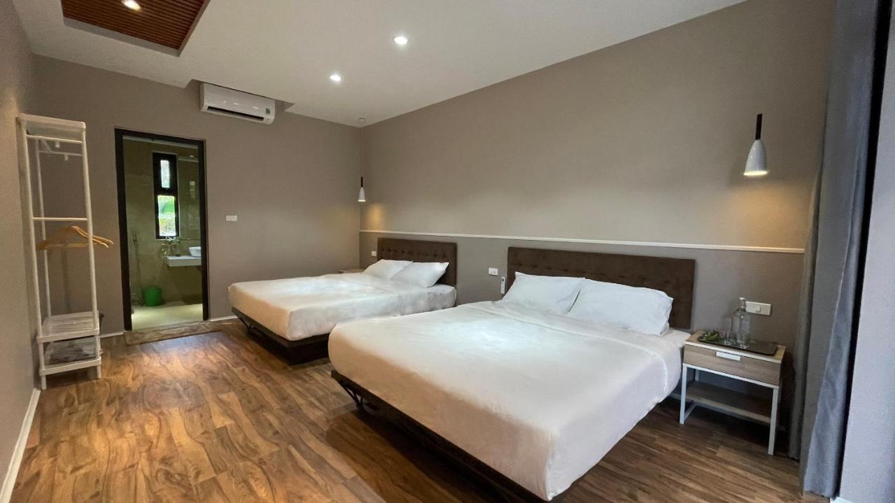 Phoenix Minh Chau Hotel 꽝닌 외부 사진